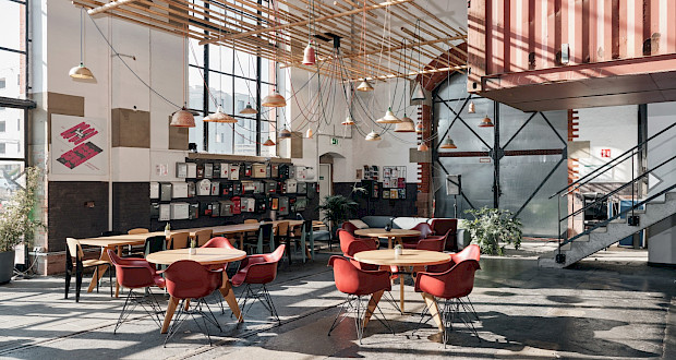 Stylische Atmosphäre im Coworking Space Standort Kreativpark Lokhalle