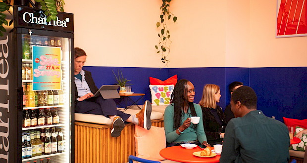 Café POW direkt neben Coworking Space Grünhof