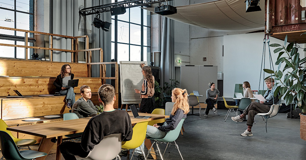 Coworking im Kreativpark Lokhalle