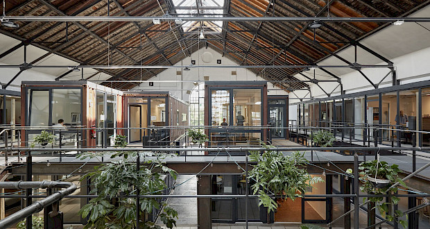  | © Stylish team offices at Grünhof Kreativpark Lokhalle location